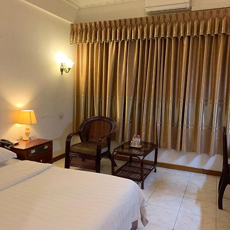 Chung Hsin Hotel 中信酒店 프놈펜 외부 사진