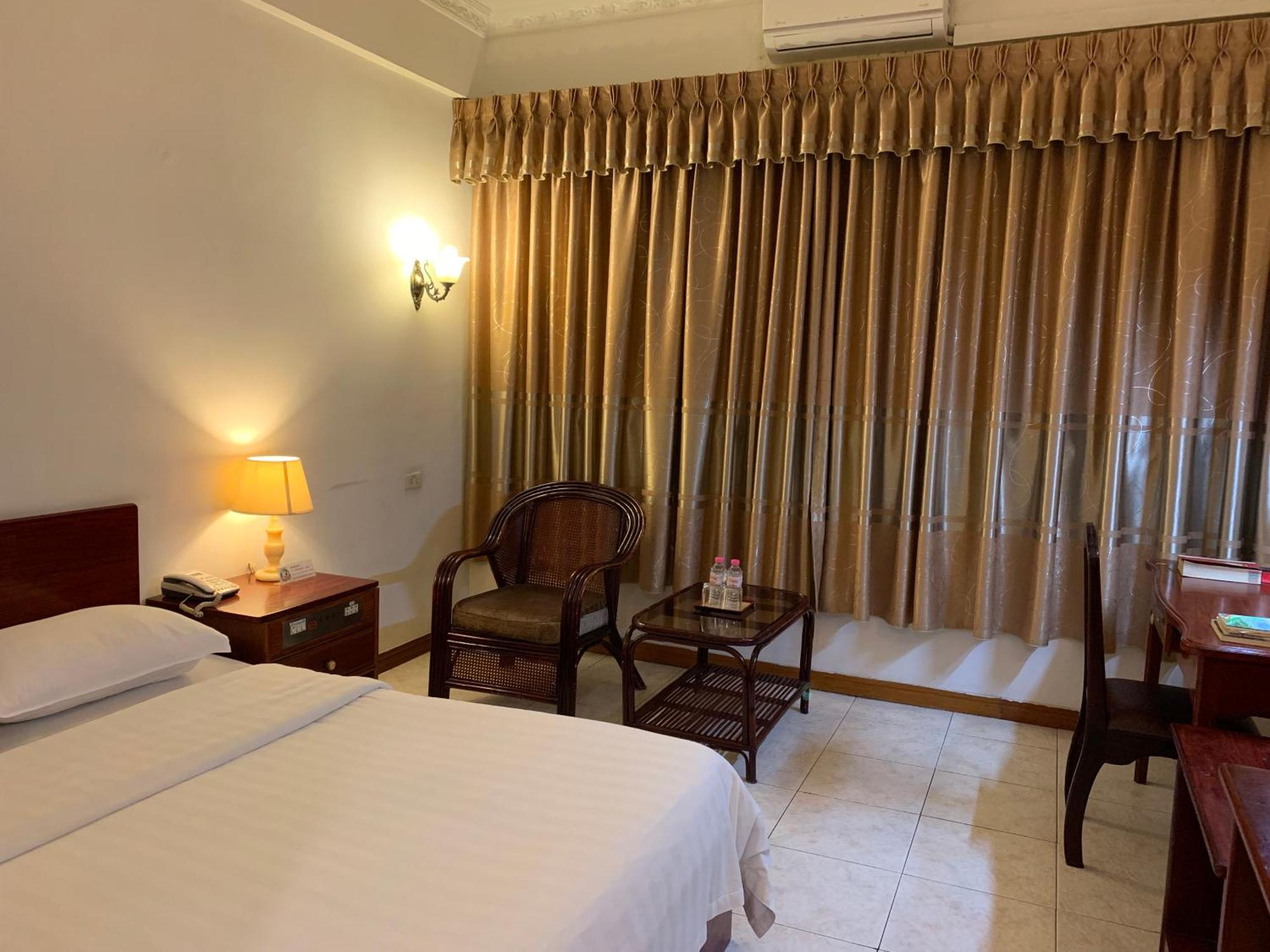 Chung Hsin Hotel 中信酒店 프놈펜 외부 사진